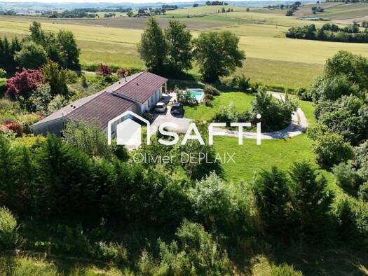 Maison de plain-pied à vendre 295 000 € 10 pièces 7 chambres 210 m² 2 995 m² de terrain Fieux 47600