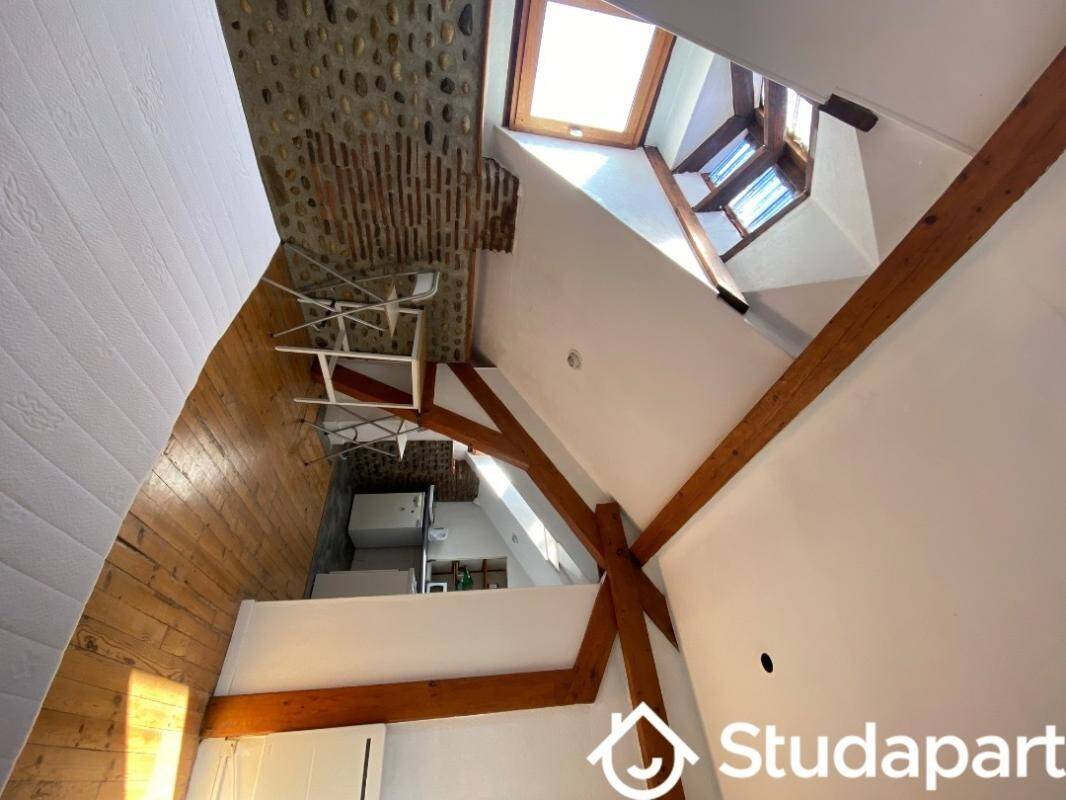 Maison à louer, 18m², PAU