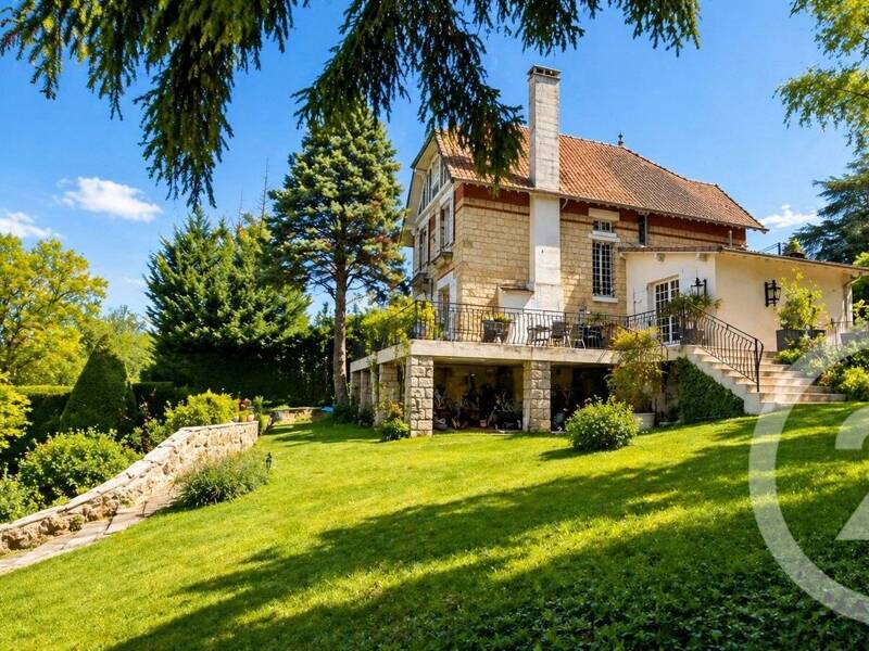 Maison à vendre, 238m², NESLES LA VALLEE