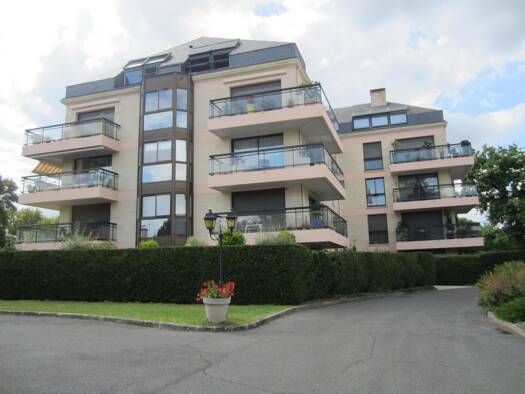 Appartement à vendre 149 700 € 1 pièce 24 m² RDC/4 La Mairie Saint-Gratien 95210