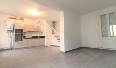 Maison à louer 650 € 3 pièces 2 chambres 69,3 m² 20 m² de terrain Montdidier 80500