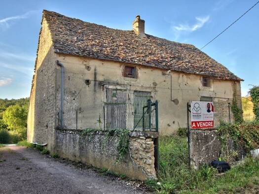 Maison à vendre 14 500 € 2 pièces 1 chambre 66 m² Velogny 21350