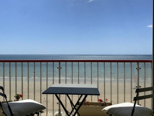 Appartement à vendre 1 250 000 € 4 pièces 3 chambres 123 m² Étage 4/5 La Baule-Escoublac 44500
