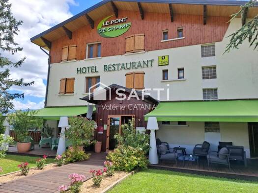 Hôtel à vendre Fonds de commerce 526 000 € 1 pièce 990 m² d'espace de restauration Beaucroissant 38140