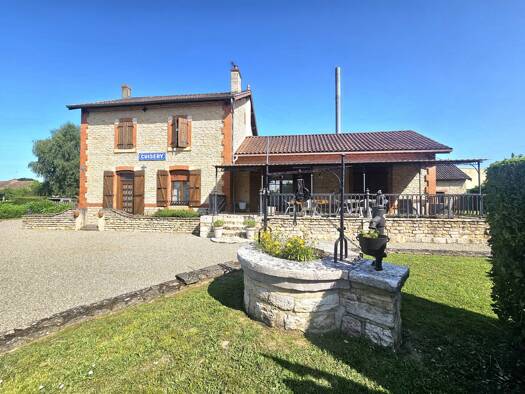 Villa à vendre 295 000 € 5 pièces 5 chambres 159 m² 2 059 m² de terrain Tournus 71700