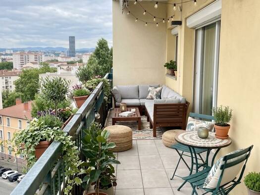Appartement à vendre 299 000 € 4 pièces 2 chambres 95 m² Étage 9/9 La Perralière Villeurbanne 69100