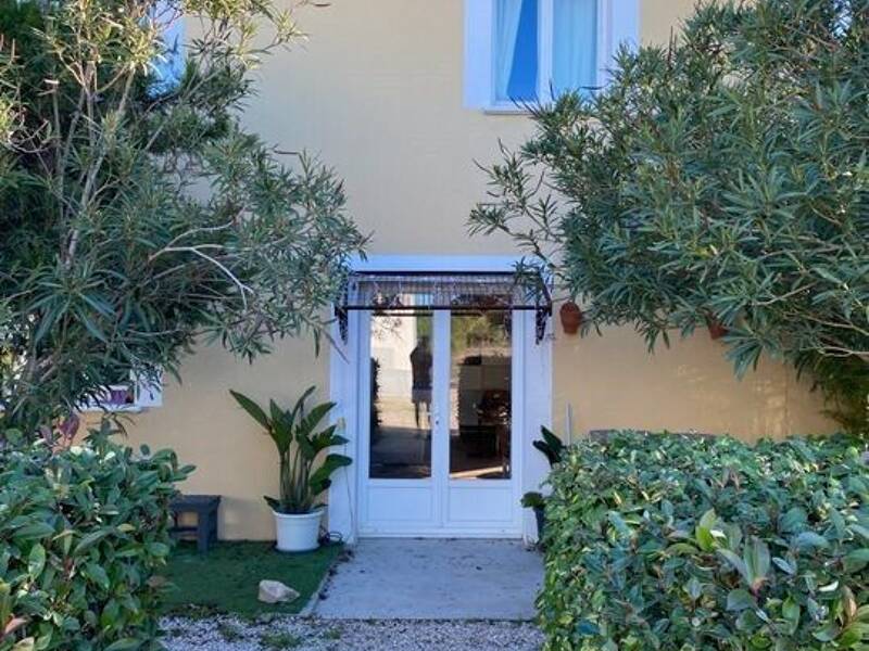 Maison à louer, 80m², AIGUES MORTES