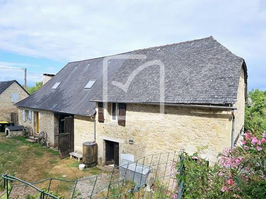 Maison à vendre 179 000 € 6 pièces 3 chambres 117 m² 16 240 m² de terrain Segonzac 19310