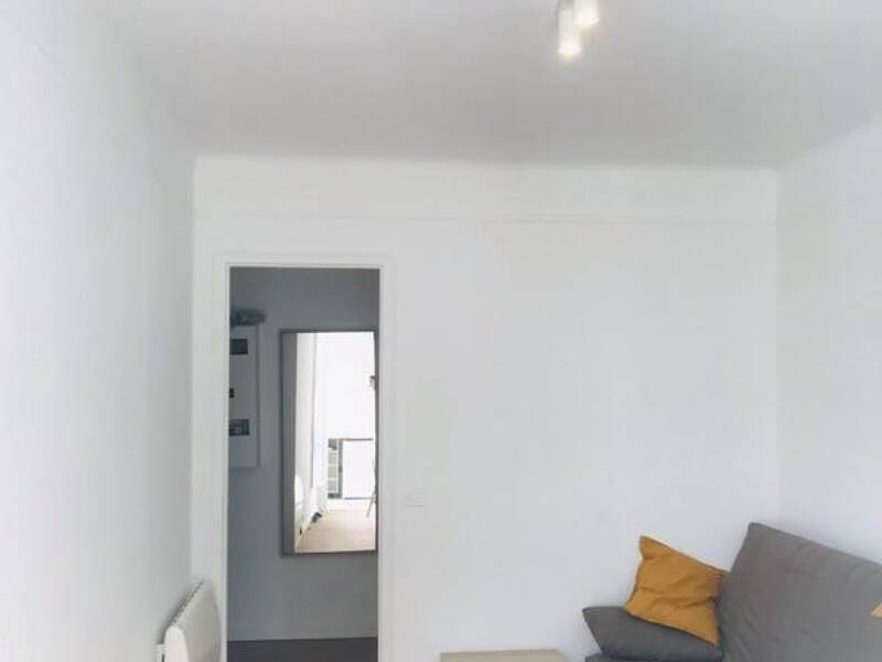 Maison à louer, 22m², PARIS 18E
