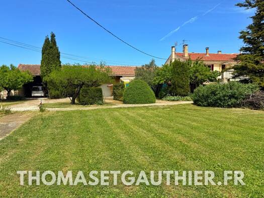 Maison à vendre 329 000 € 9 pièces 5 chambres 240 m² 5 055 m² de terrain Jonquières 84150