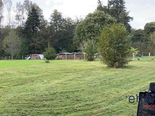 Terrain constructible à vendre 44 000 € 2 422 m² de terrain Ouest Saint-Junien 87200
