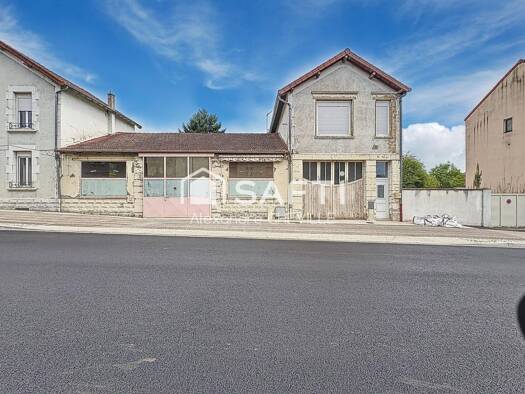 Maison à vendre 115 000 € 3 pièces 2 chambres 68 m² 143 m² de terrain Saint-Yorre 03270