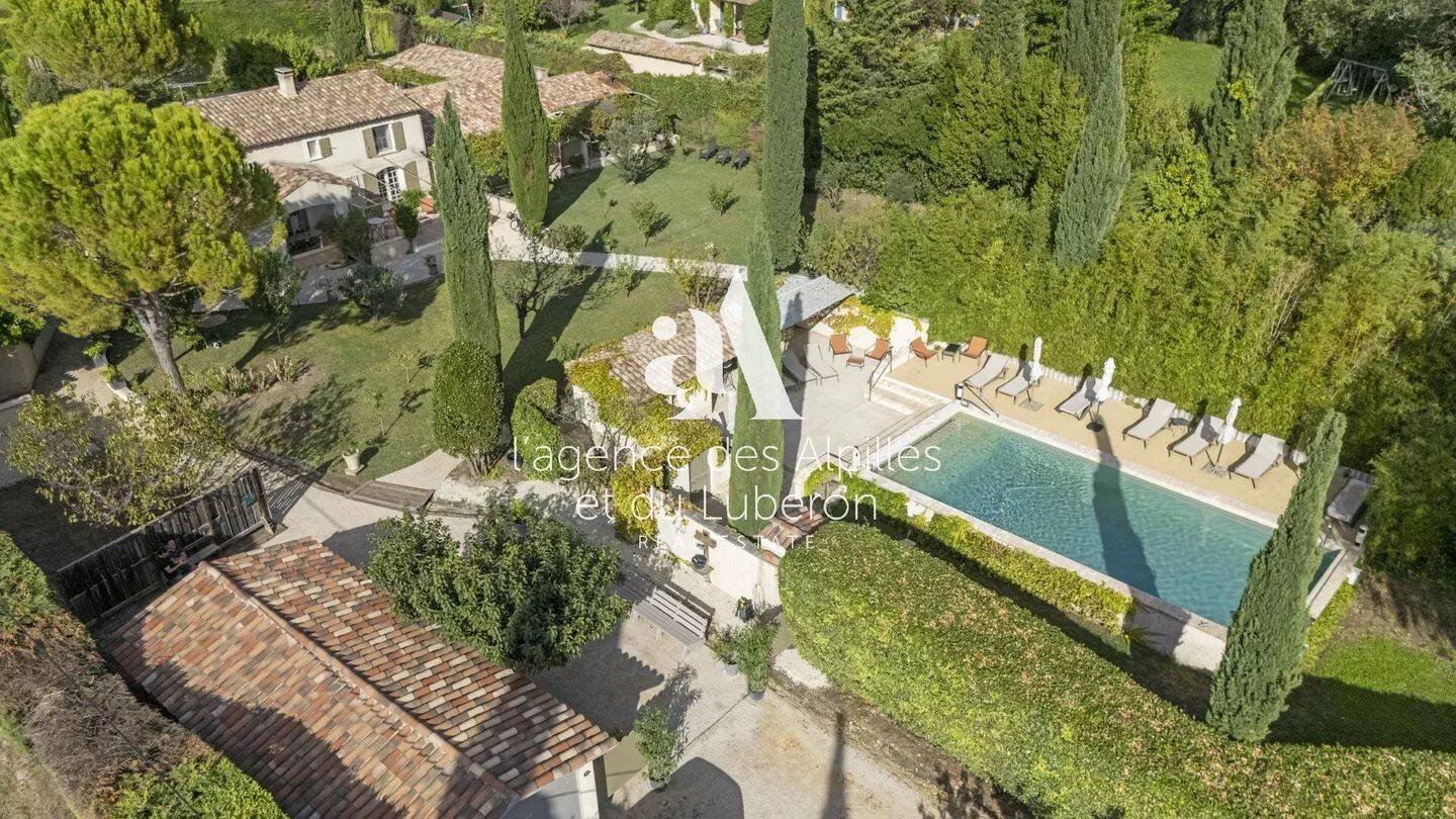 Maison à vendre, 247m², MAUSSANE LES ALPILLES