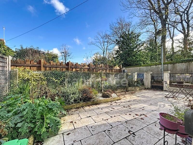 Maison à louer, 119m², LA CHAPELLE SAINT MESMIN