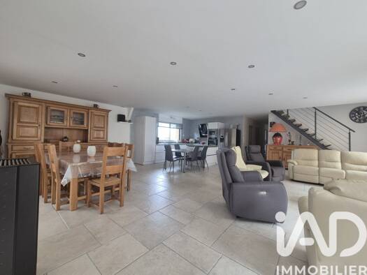 Maison à vendre 583 000 € 7 pièces 5 chambres 201 m² 850 m² de terrain Mignières 28630