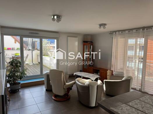 Appartement à vendre 229 000 € 2 pièces 1 chambre 56 m² Étage 4/7 Centre-Stade Chambéry 73000