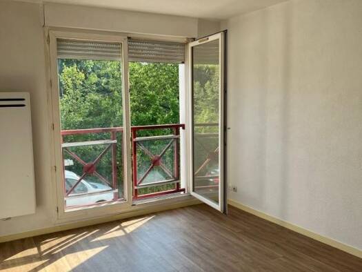Appartement à louer 555 € 2 pièces 1 chambre 35 m² 1er étage Paris-Ile de France Vernon 27200