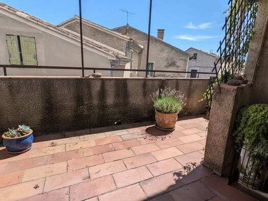 Duplex à vendre 211 000 € 3 pièces 2 chambres 85 m² RDC Villelaure 84530