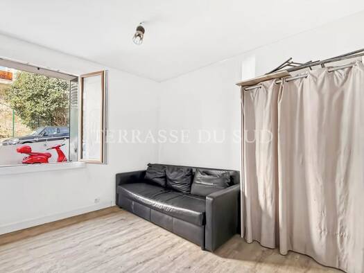 Appartement à vendre 95 000 € 1 pièce 19 m² RDC/10 Saint Giniez Marseille 8ème arrondissement 13008