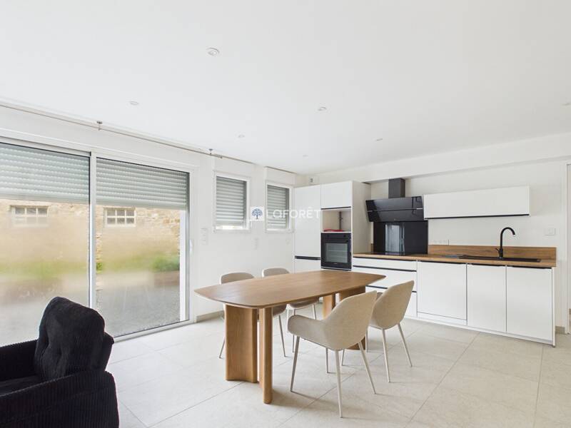 Maison à louer, 75m², KERLAZ