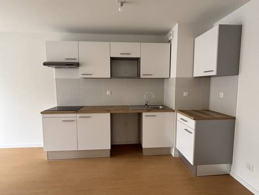 Appartement à louer 731 € 2 pièces 1 chambre 42,4 m² 3ème étage Château-de-l'Hers Toulouse 31500