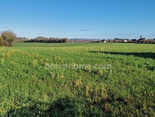 Terrain constructible à vendre 69 900 € 644 m² de terrain Pouldergat 29100