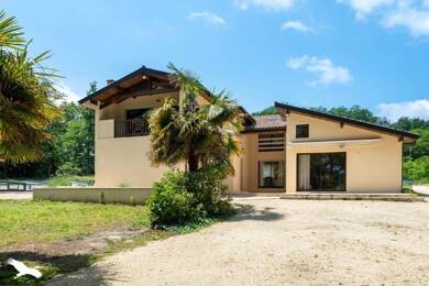 Maison à vendre 380 476 € 8 pièces 4 chambres 200 m² 40 000 m² de terrain St Julien d Armagnac 40240