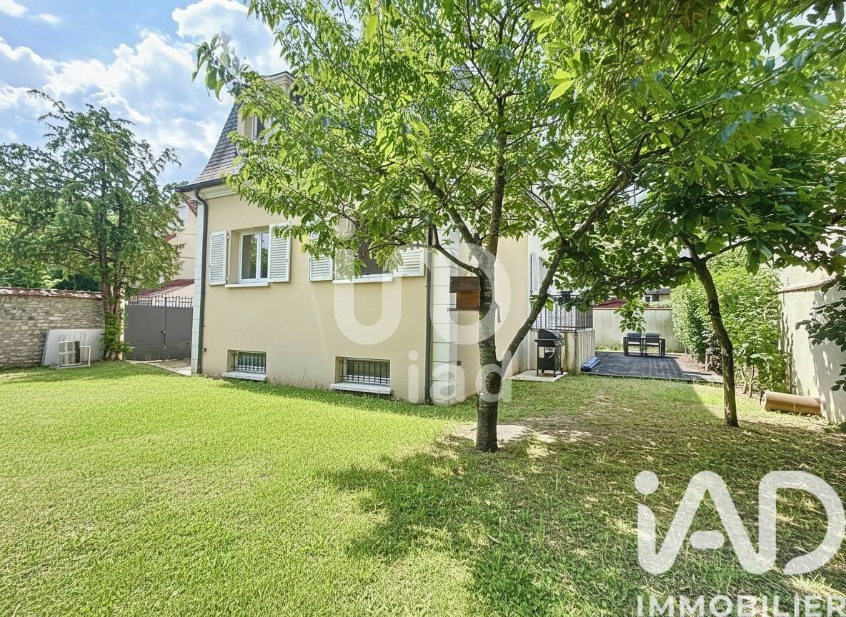 Maison à vendre, 143m², SAINT MAUR DES FOSSES
