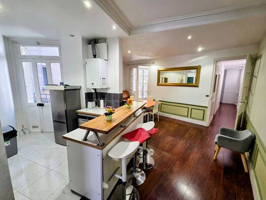 Appartement à vendre 1 560 000 € 6 pièces 4 chambres 118,71 m² Étage 2/6 Ecole Militaire Paris 7ème arrondissement 75007