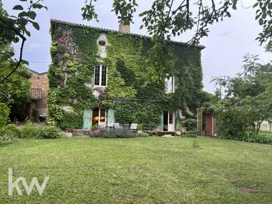 Maison à vendre 640 000 € 7 pièces 3 chambres 270 m² 3 155 m² de terrain Ige 71960