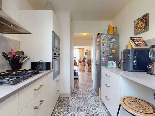 Appartement à vendre 129 880 € 4 pièces 2 chambres 75,69 m² 1er étage Rabière Joué-lès-Tours 37300