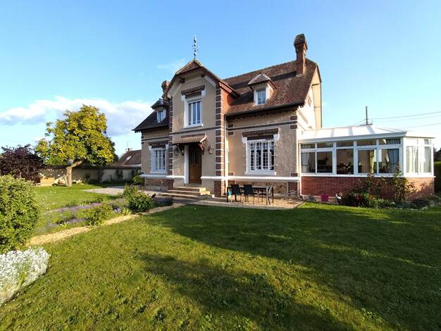 Maison à vendre 449 000 € 7 pièces 4 chambres 191 m² 964 m² de terrain Nonancourt 27320