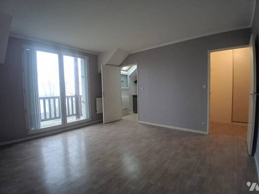 Appartement à louer 458 € 1 pièce 27 m² RDC Gasny 27620