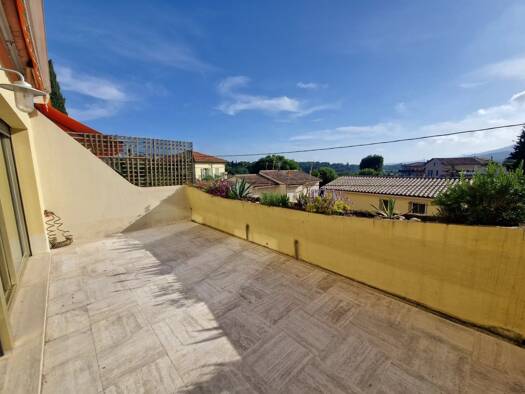 Appartement à vendre 349 000 € 3 pièces 2 chambres 68,1 m² RDC Sainte Anne Vence 06140