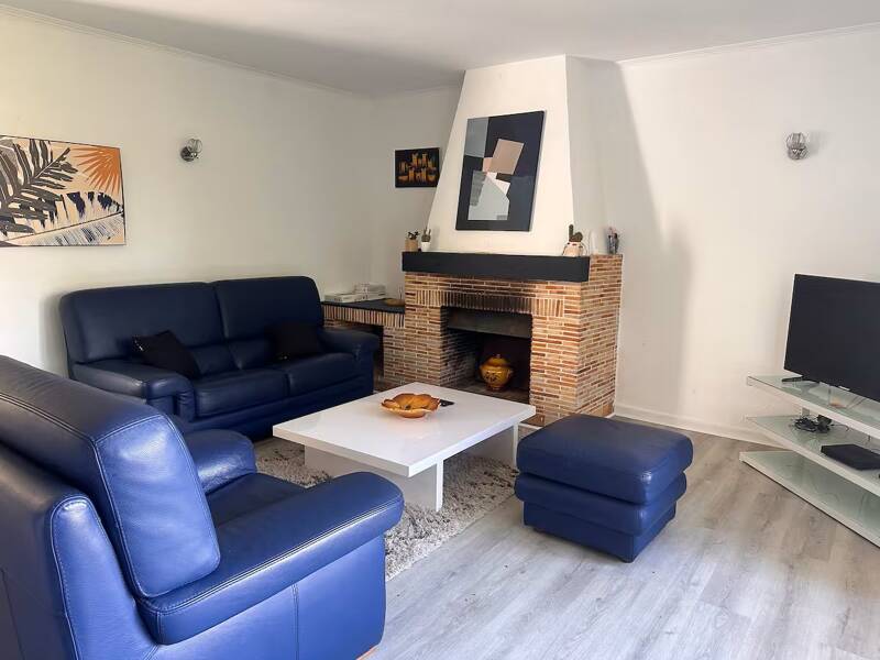 Maison à louer, 215m², VALLAURIS