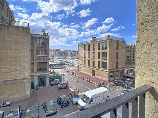 Appartement à vendre 320 000 € 3 pièces 2 chambres 65 m² Étage 2/2 Hôtel de Ville Marseille 2ème arrondissement 13002