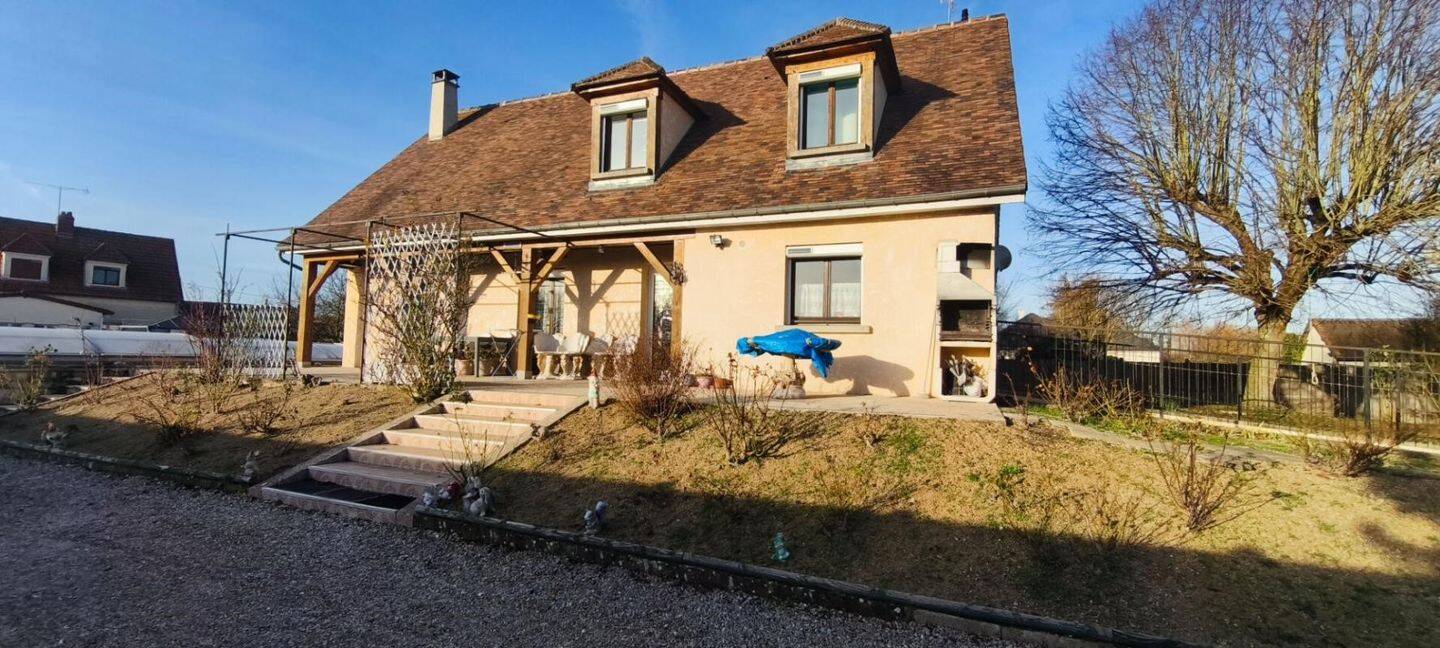 Maison à vendre, 151m², MAIZIERES LA GRANDE PAROISSE