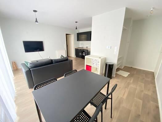 Appartement à louer 797 € 2 pièces 1 chambre 44 m² RDC Edouard Vaillant-Vauban-Barbieux Roubaix 59100