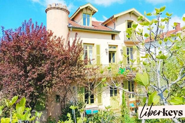 Maison à vendre 370 000 € 7 pièces 4 chambres 170 m² 300 m² de terrain Centre Ville-Chavanne-Hypercentre Saint-Chamond 42400