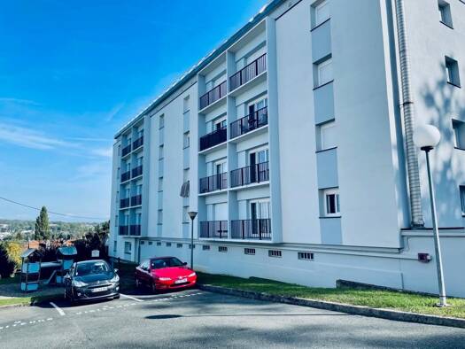 Appartement à vendre 51 000 € 3 pièces 2 chambres 57 m² 3ème étage Grand-Charmont 25200