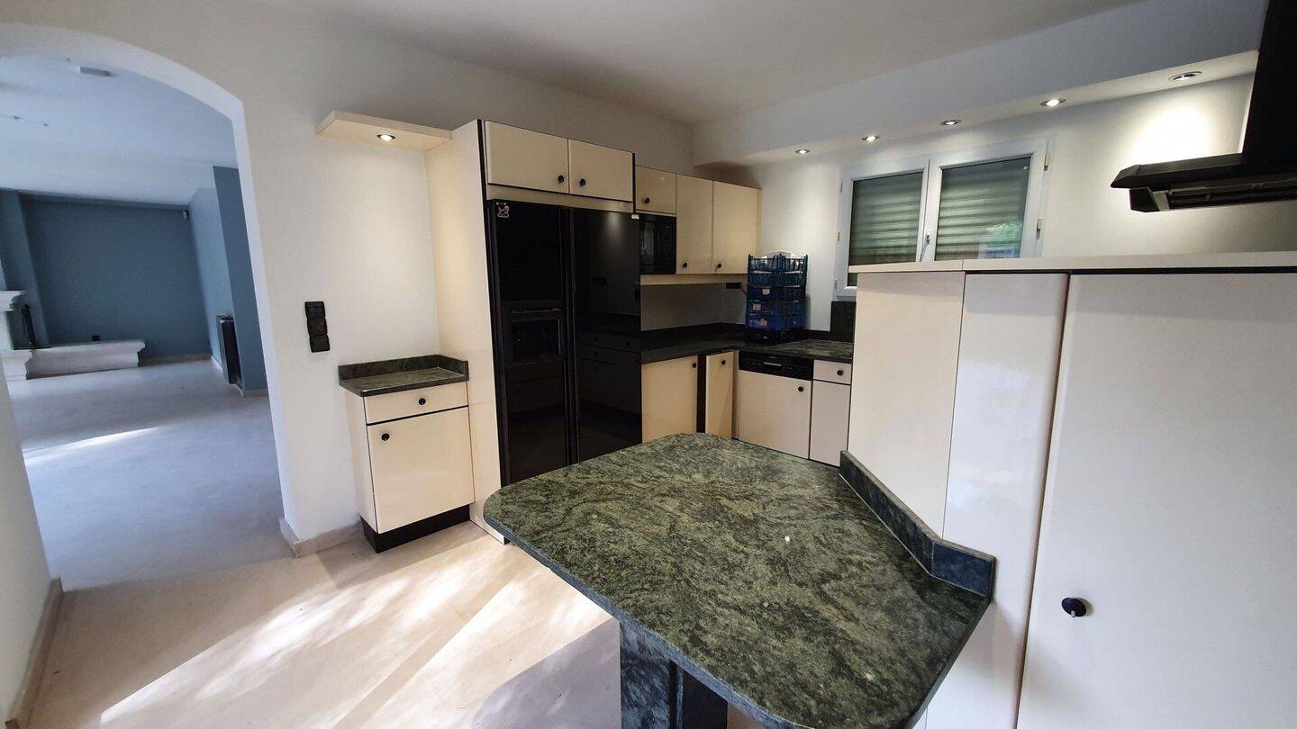 Maison de 197,58 m² avec jardin et garage — 4