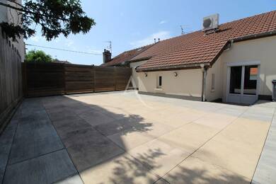 Appartement à louer 890 € 3 pièces 2 chambres 67 m² 1er étage Bel Air Dijon 21000