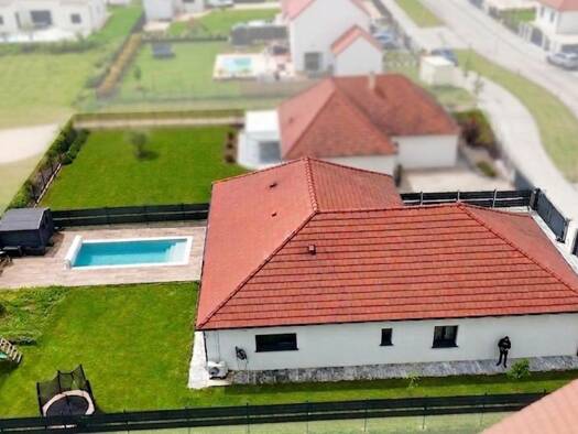 Maison de plain-pied à vendre 489 900 € 6 pièces 4 chambres 149 m² 730 m² de terrain Rouvres-en-Plaine 21110