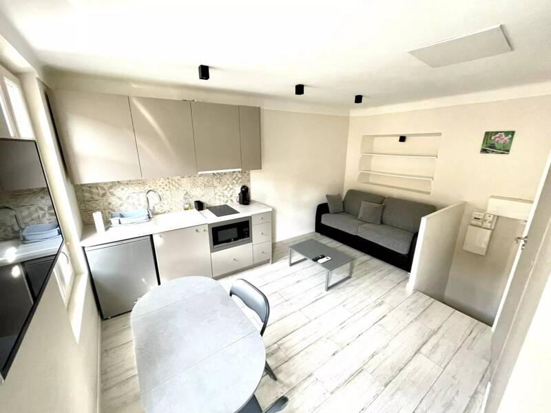 Maison à louer, 20m², VALBONNE