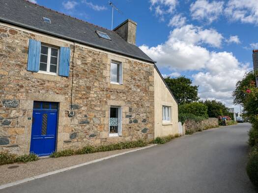 Maison à vendre 230 000 € 4 pièces 2 chambres 74 m² 654 m² de terrain Plougrescant 22820