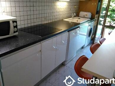 Appartement à louer 399 € 1 pièce 5 chambres 11 m² RDC Lanterne Nice 06200