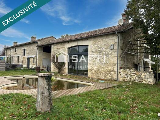 Maison à vendre 330 000 € 10 pièces 4 chambres 381 m² 2 125 m² de terrain La Chapelle-Moulière 86210
