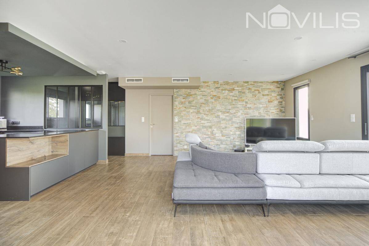 Maison à vendre, 124m², SAINTE FOY DE PEYROLIERES