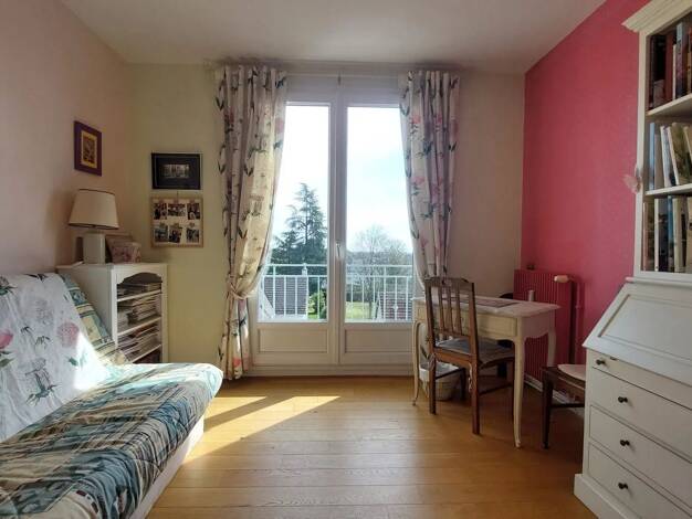 Appartement à vendre 260 000 € 4 pièces 3 chambres 107 m² Étage 4/4 Paul Bert Tours 37100