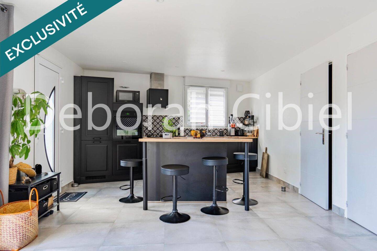 Maison à vendre, 114m², LA FARE LES OLIVIERS